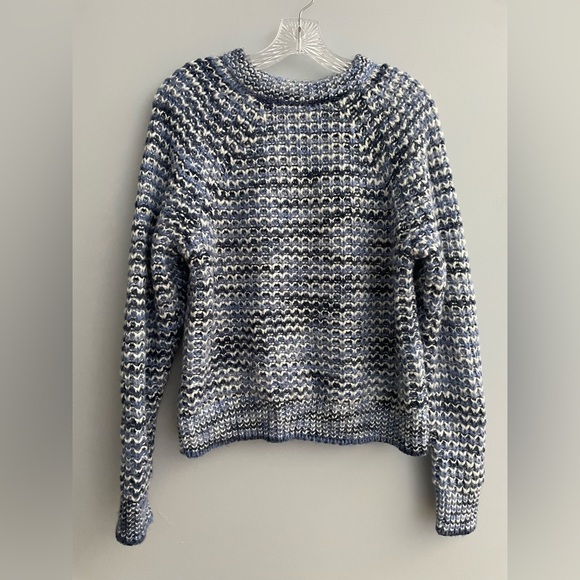 Gap Women's XS Crewneck Multicolor Blue White Sweater Pullover Wool Oversized - Picture 11 of 16
